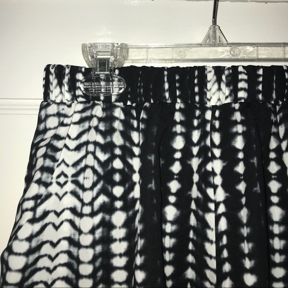 High waisted soft shorts - Picture 2 of 4